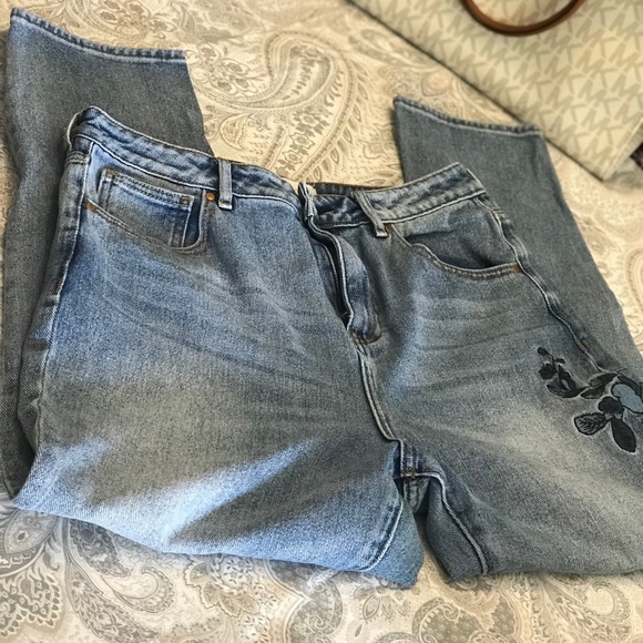 PACSUN Floral Embroidered Mom Jeans - Picture 3 of 8